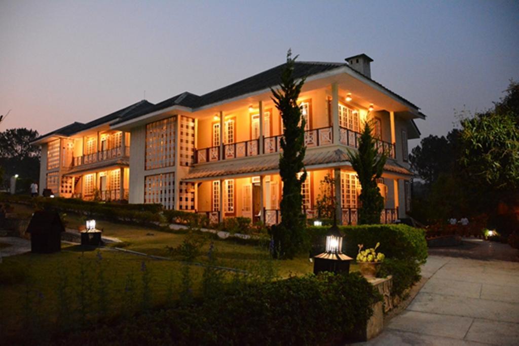 Pine Hill Resort Калау Екстериор снимка