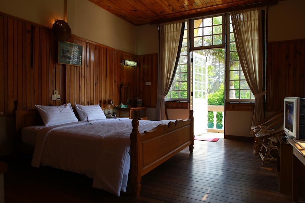Pine Hill Resort Калау Стая снимка