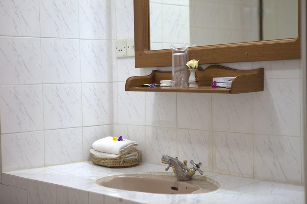 Pine Hill Resort Калау Стая снимка