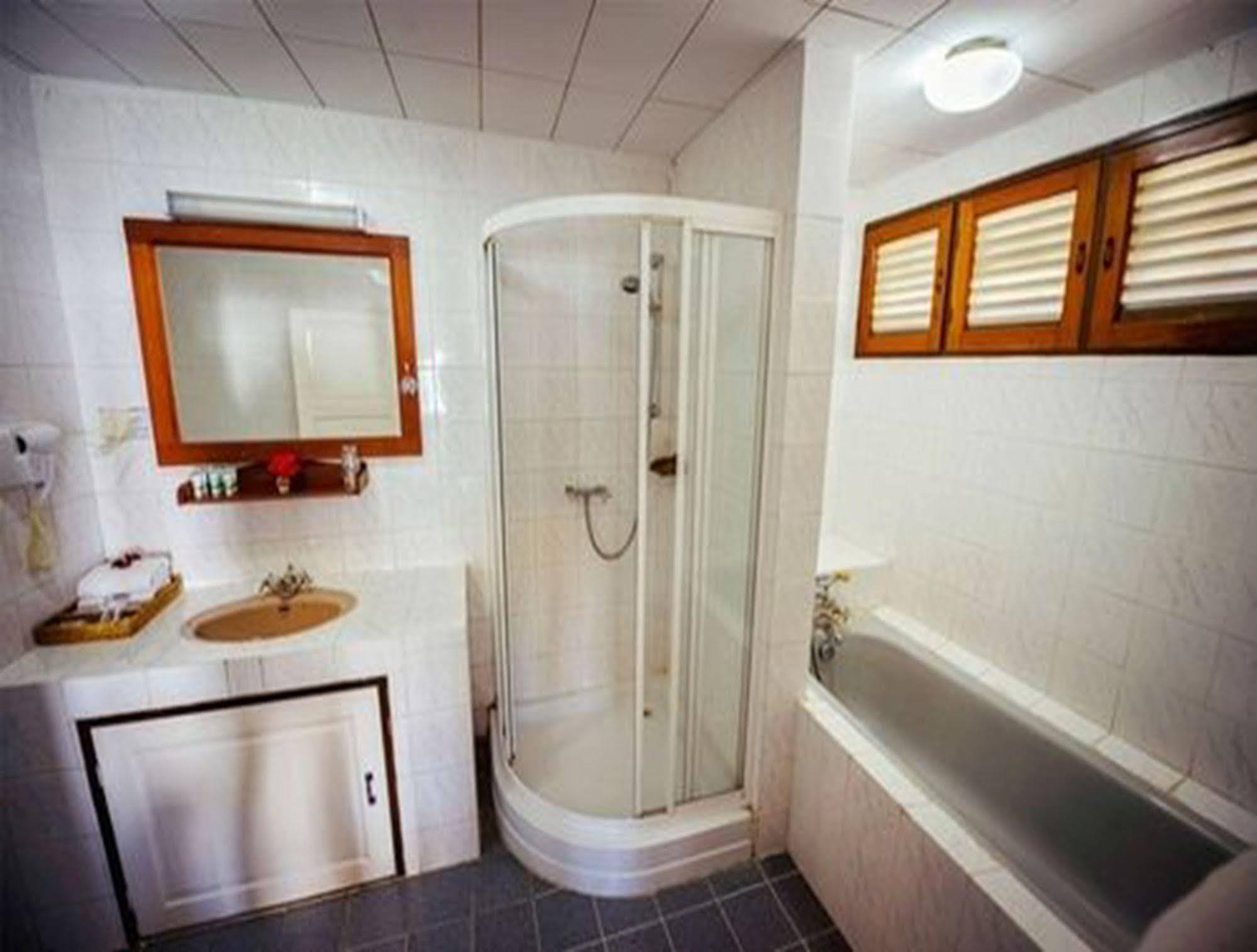 Pine Hill Resort Калау Екстериор снимка